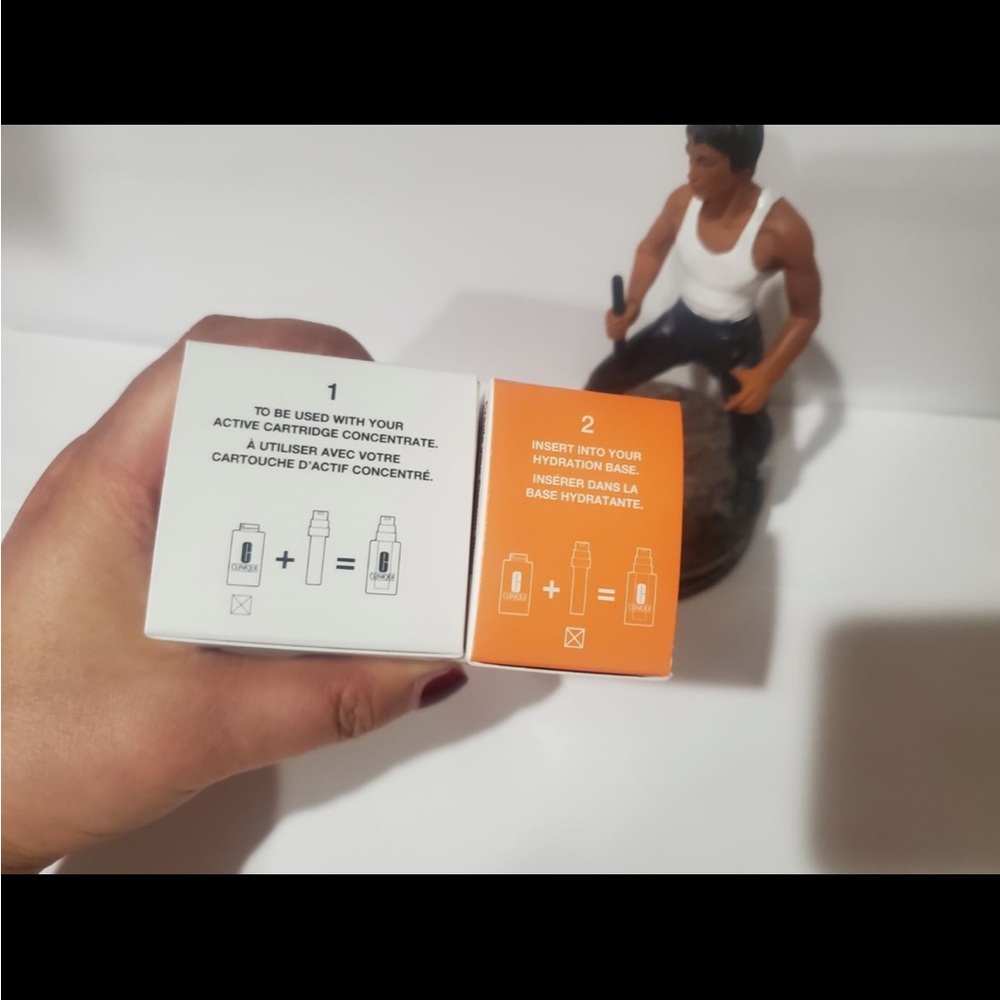 Clinique ID Dramatically Different Moisturizing Lotion+Active Cartridge - Picture 4 of 4